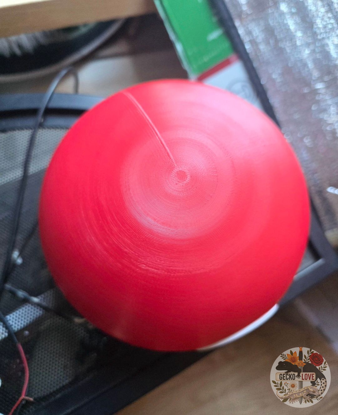 Boîte à mue / boîte de ponte / cachette Pokéball — miniature 2