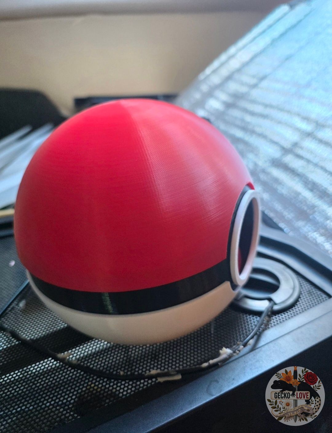 Boîte à mue / boîte de ponte / cachette Pokéball — miniature 4